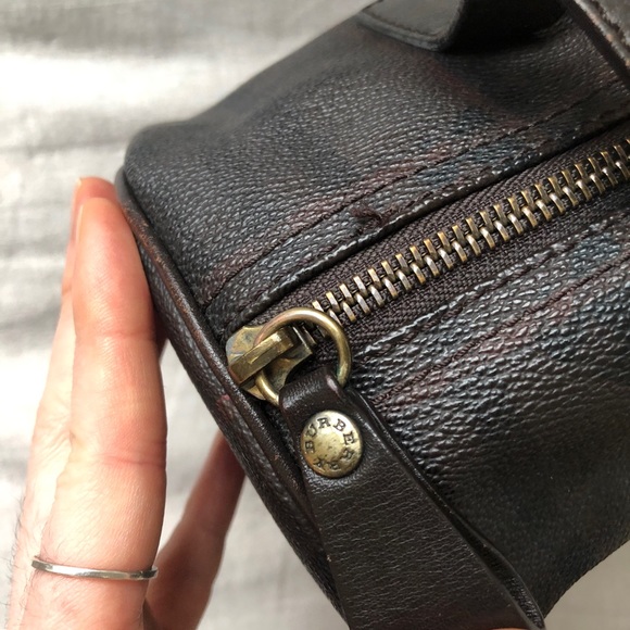 💯 Authentic Burberry Barrel Handbag - Picture 4 of 6